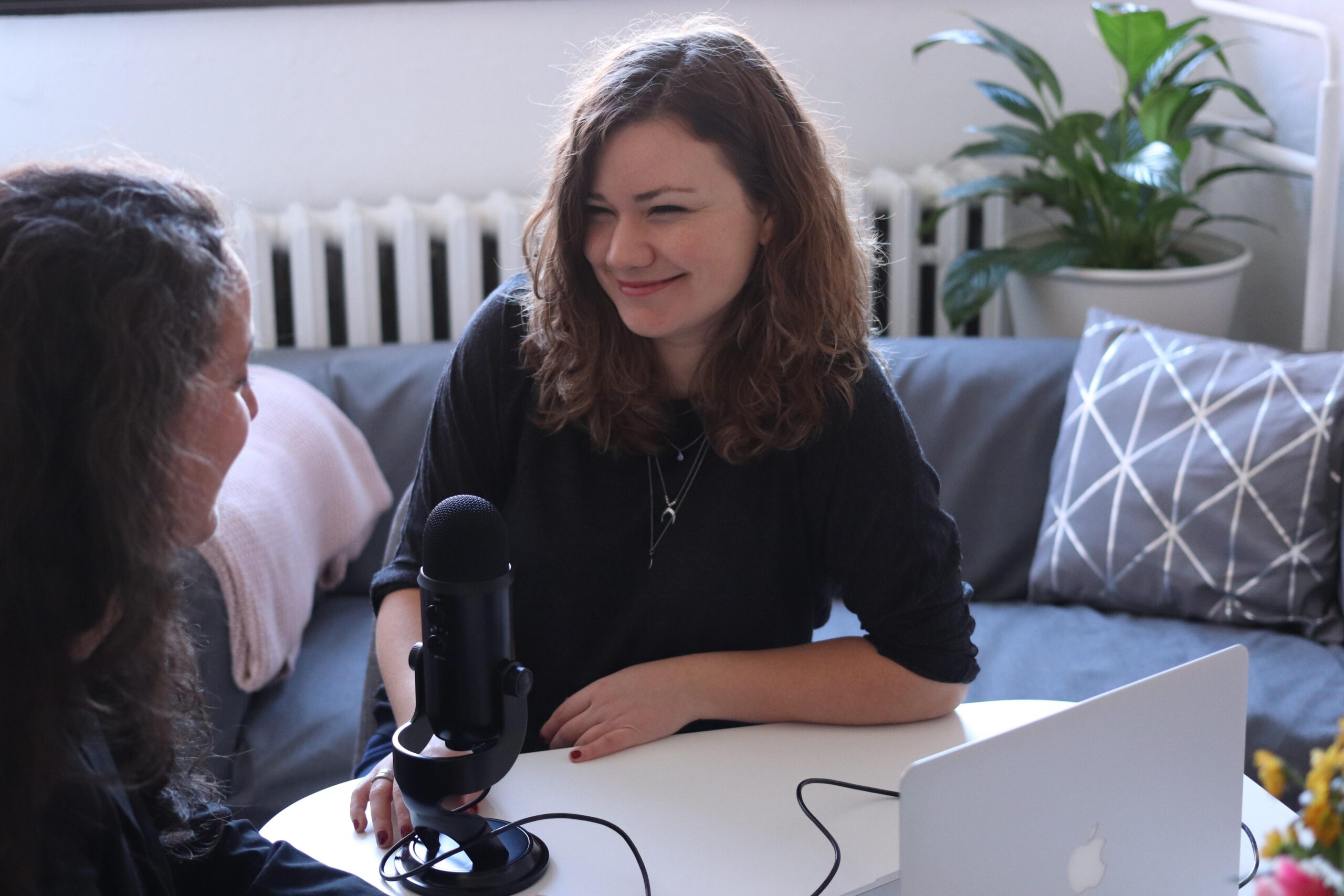 AUSGEBUCHT:   Starte deinen eigenen Podcast