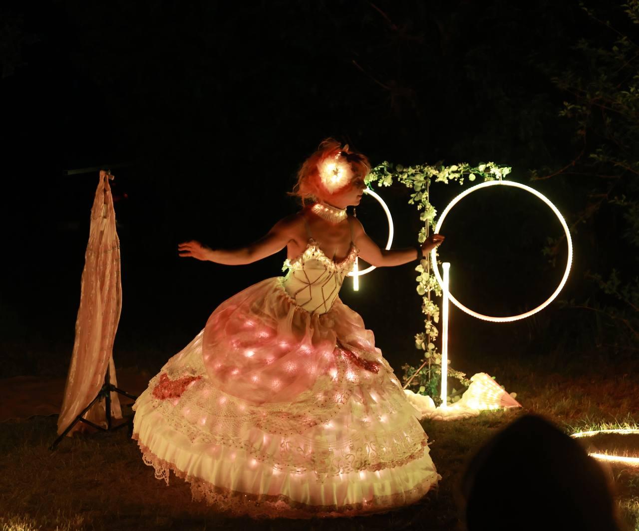 Closing Kreativsause: Lucina‘s Light – A Spectral Symphony